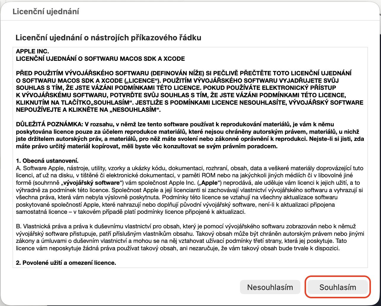 Licenční ujednání s tlačítkem Souhlasím